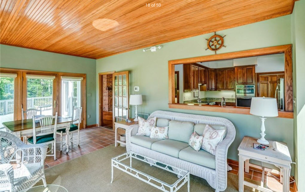 Before Northern Neck Living Area Remodel